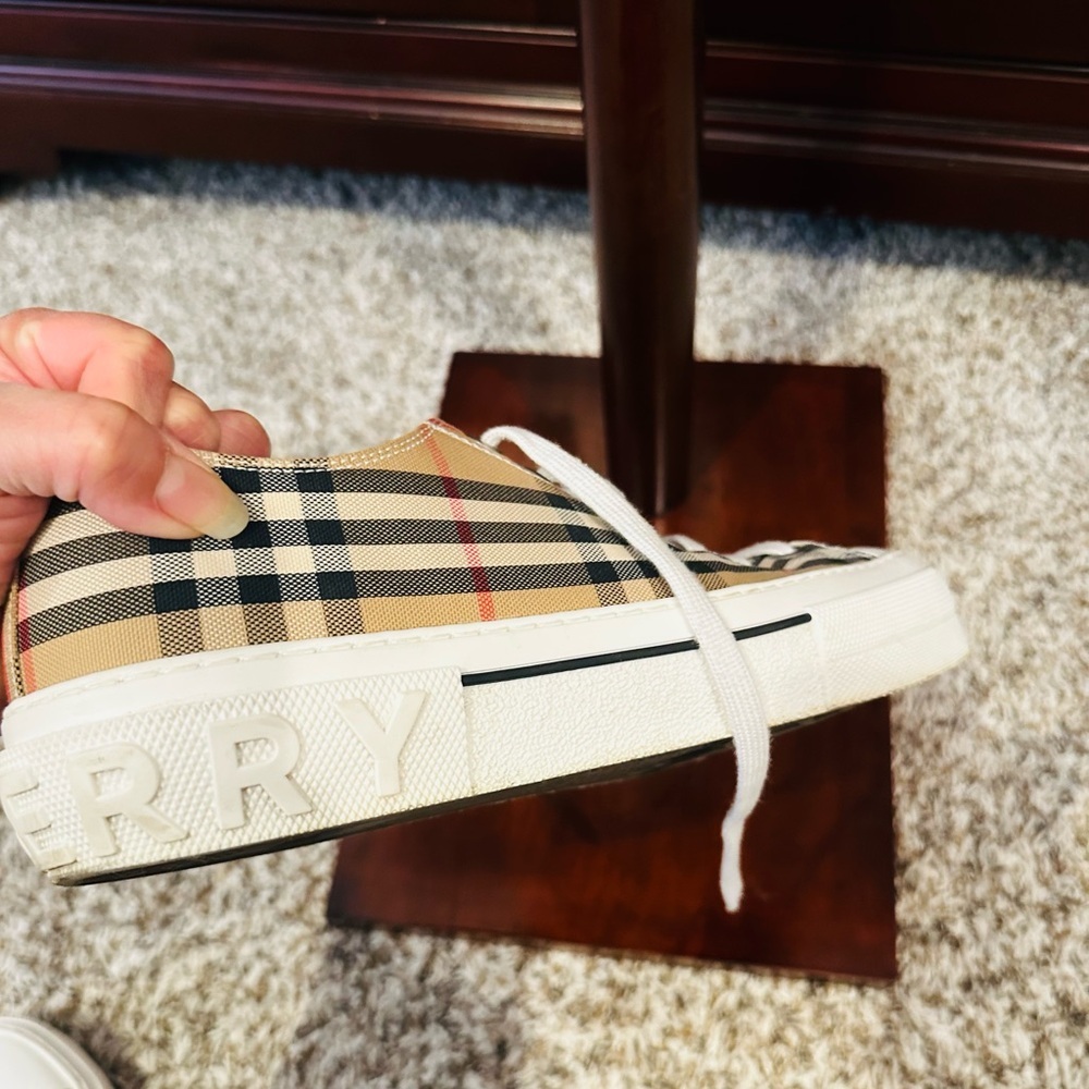 Burberry Men's Vintage Check Low-Top Sneakers - Picture 7 of 11